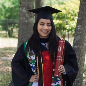 Meet your Posher, Arely